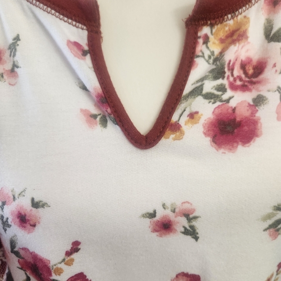 Moa Moa High-Low Top With 3/4 Length Sleeves. Size XL. - Picture 4 of 8